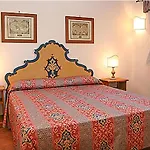 Front Apartment *